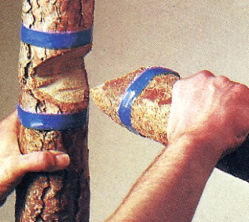 Rustikaler Rosenbogen für den Garten selbst gebaut